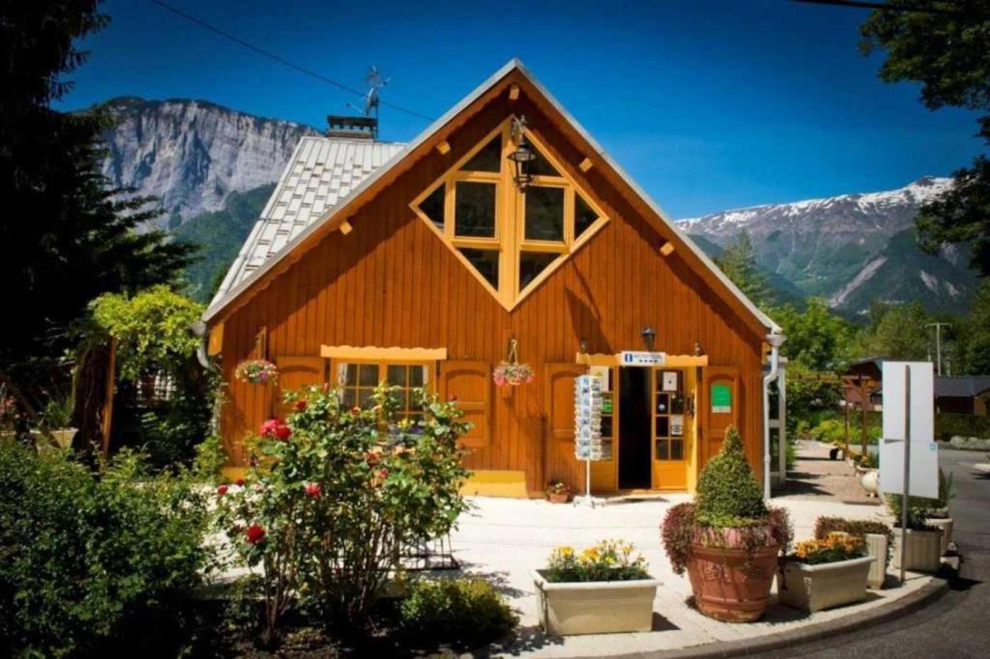 Camping 5 Etoiles - Piscine - Eeceff Le Bourg-dʼOisans Exteriör bild